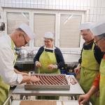 02 Bürgermeister beim Backen 007